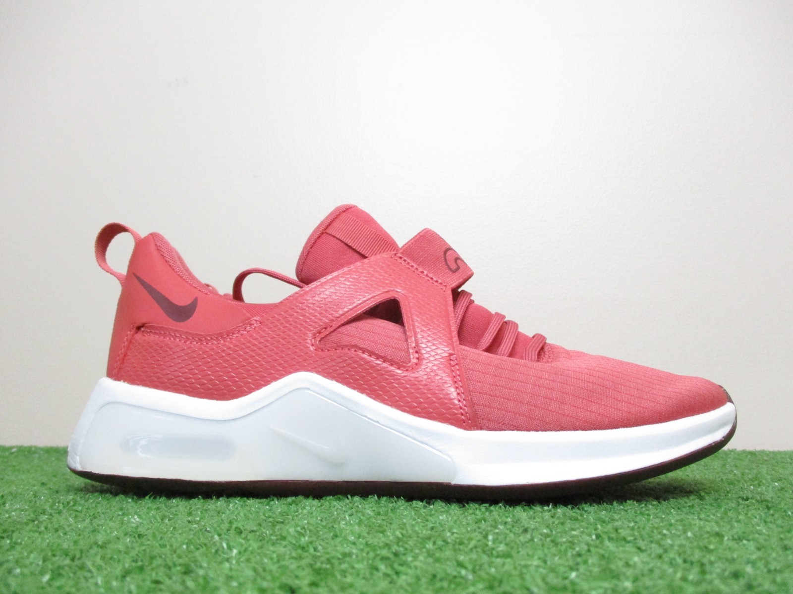 Nike Air Max Bella TR 5 Womens Size 7.5 Medium B Rose Burgundy DD9285-602