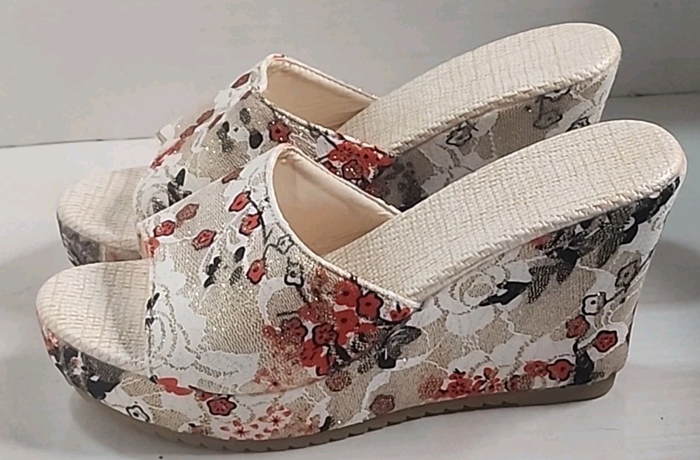 Orange Beige & Gold Open Toe Wedge Floral Shiny Cloth Sandals Size 10 (T184)