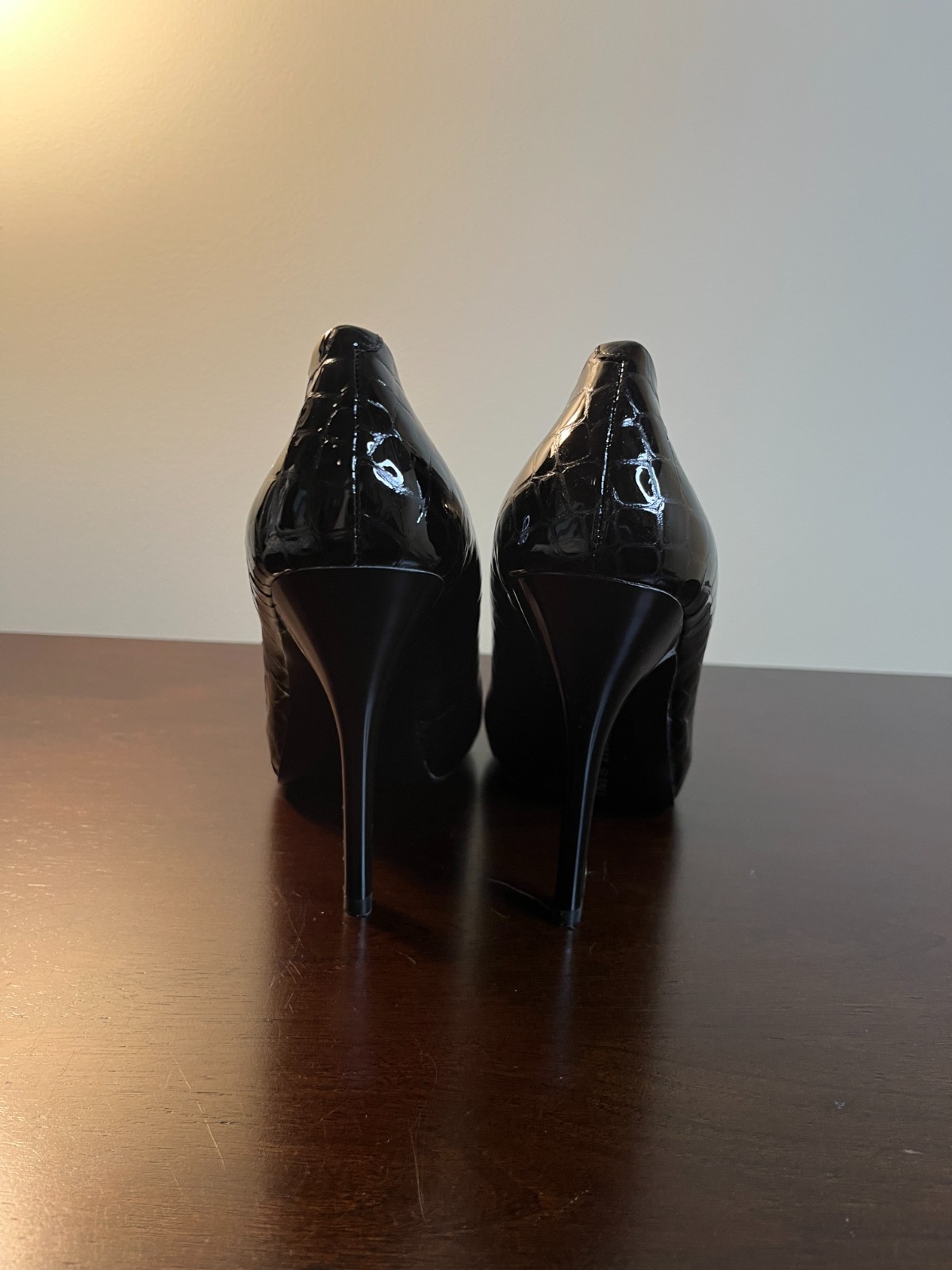 Gianni Bini Black Patent Croc Embossed Pumps Size 10 High Heel Stiletto