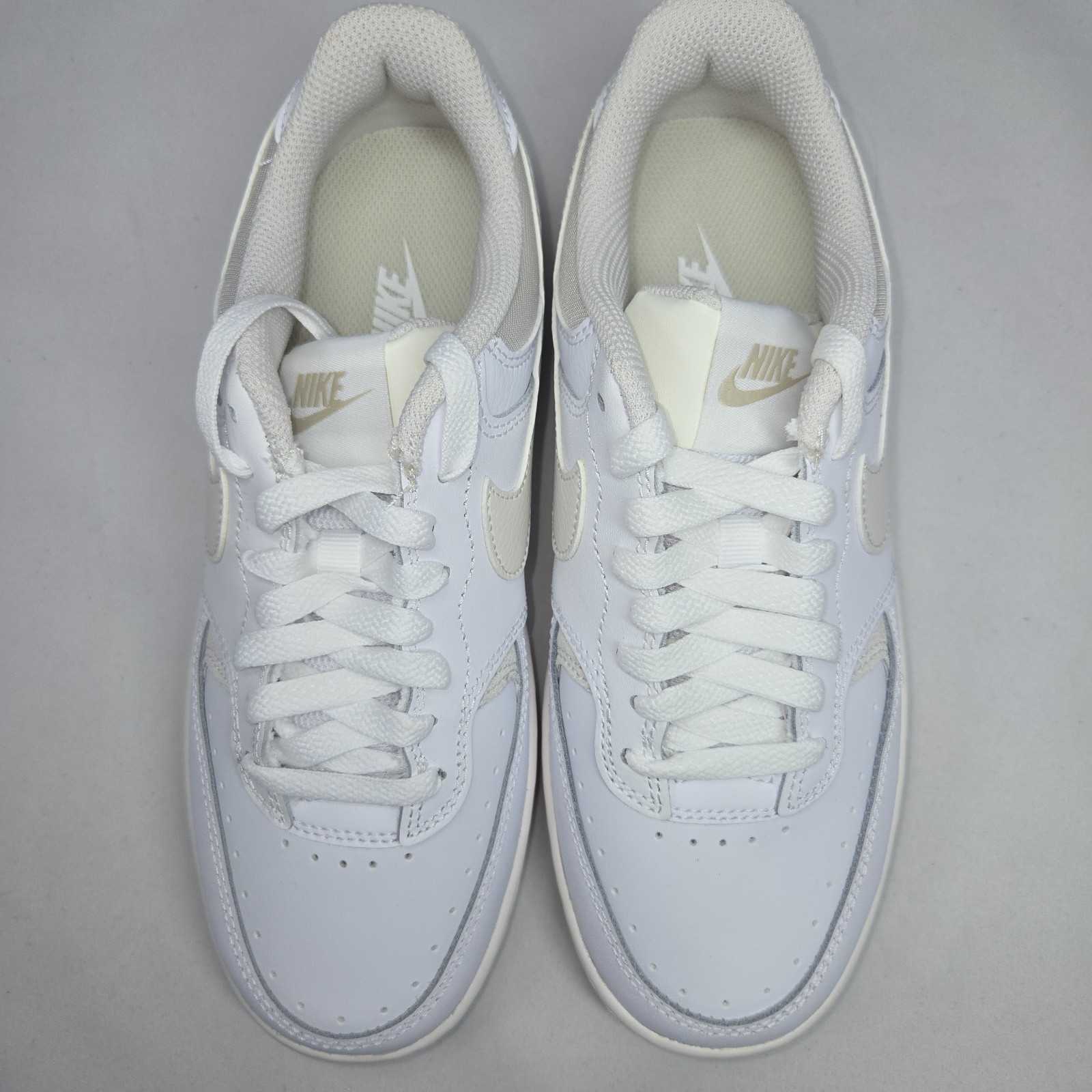 Nike Women’s Gamma Force Sneakers White/Phantom-Light Bone NEW Size 6.5