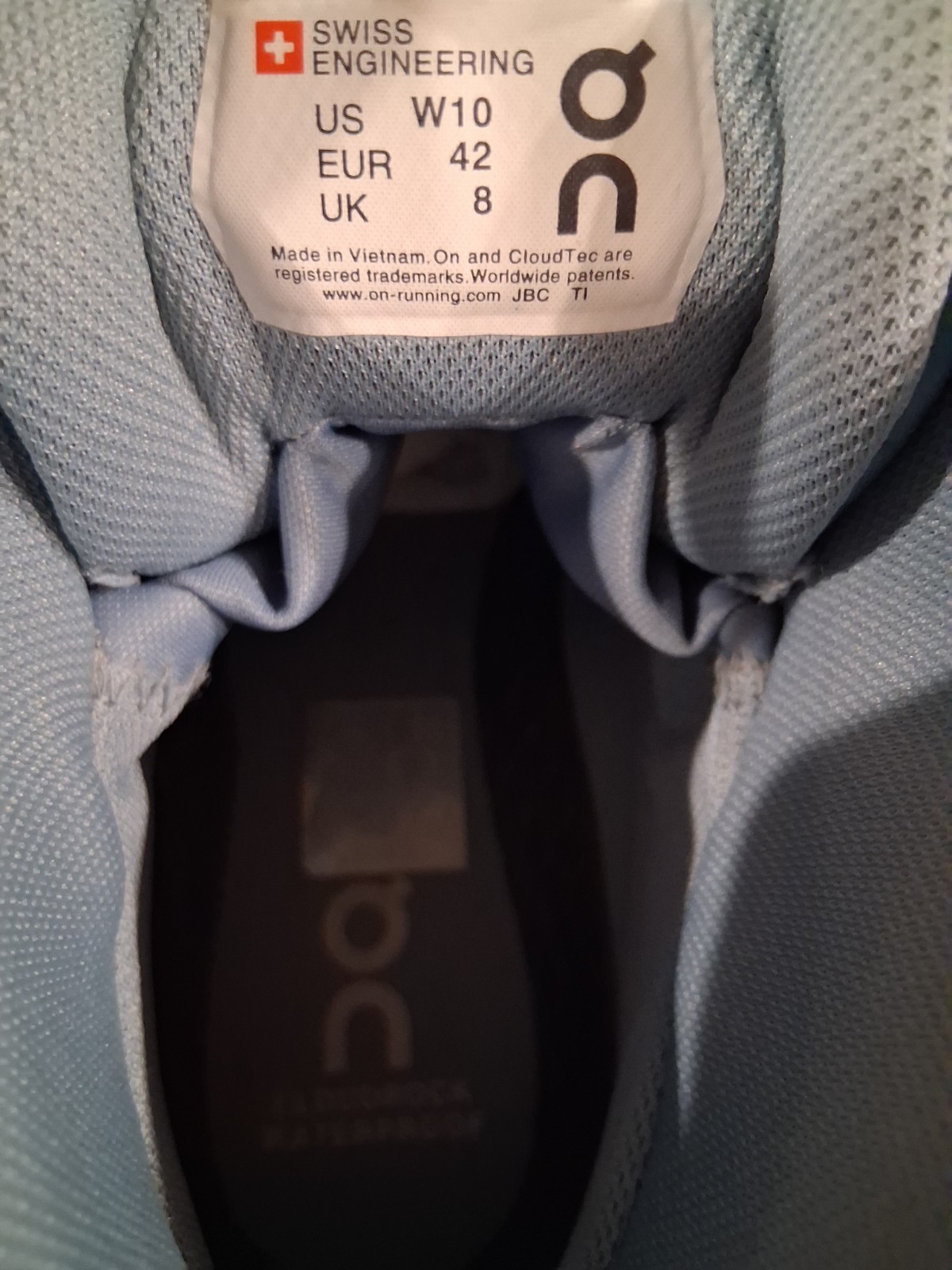 On Cloudrock 2 Women’s Size 10 Blue Trail Hiking Boots Cloudtec Cushioning