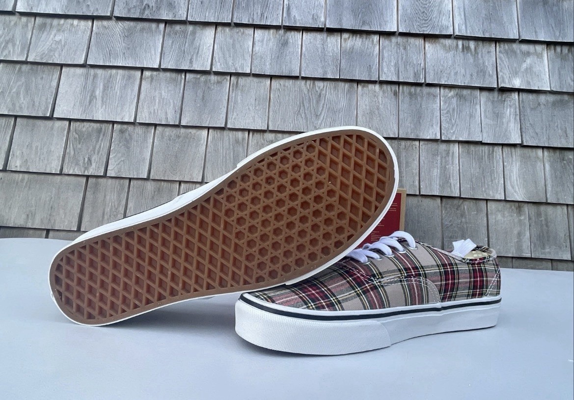 Vans Authentic Shoes Plaid Red White Low Top Skate Sneaker Women’s Size 7.5 NEW