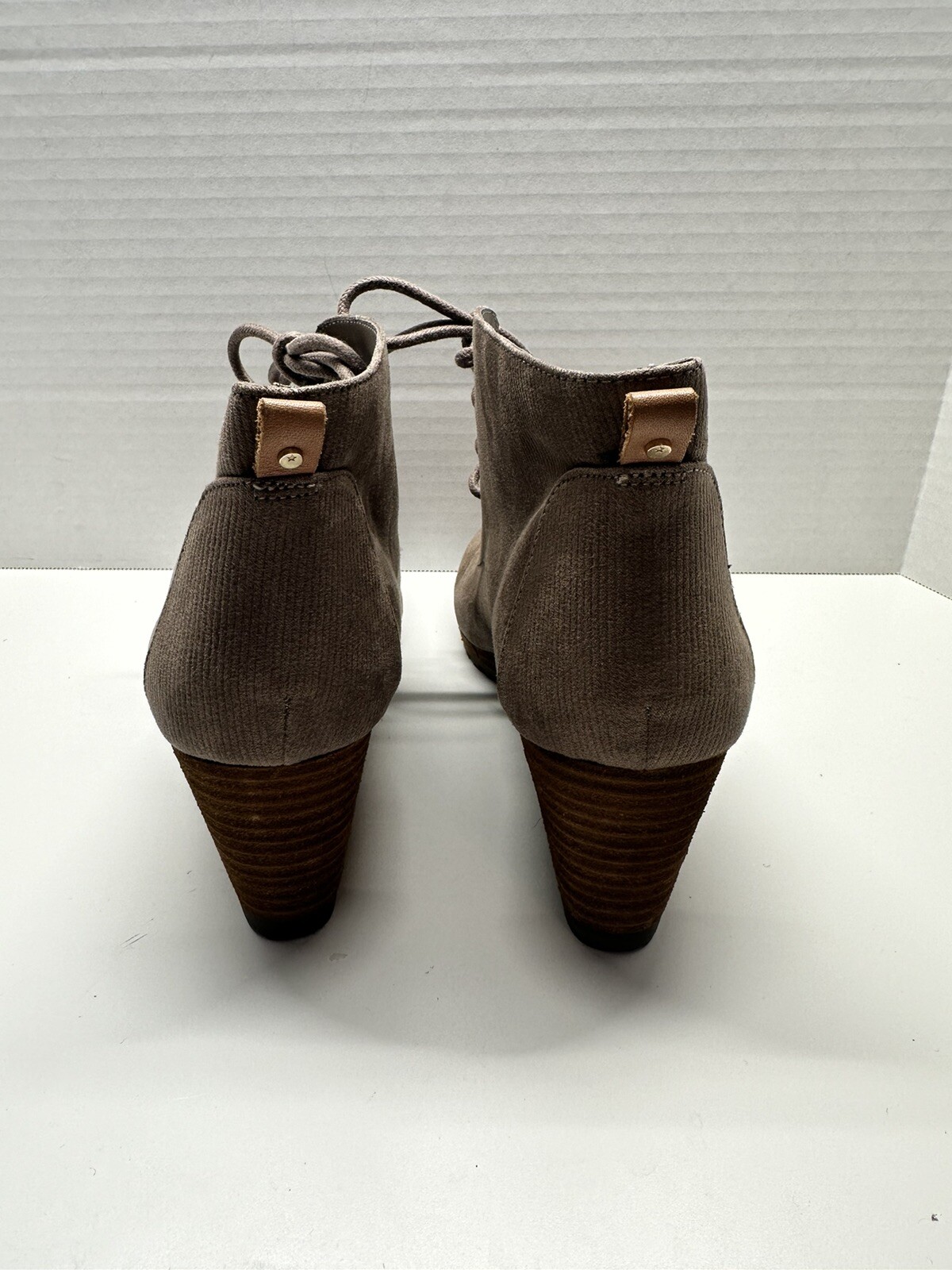 Dr. Scholl’s Women’s Dakota Booties Brown Microfiber Suede Tie Wedge Size 8.5 W
