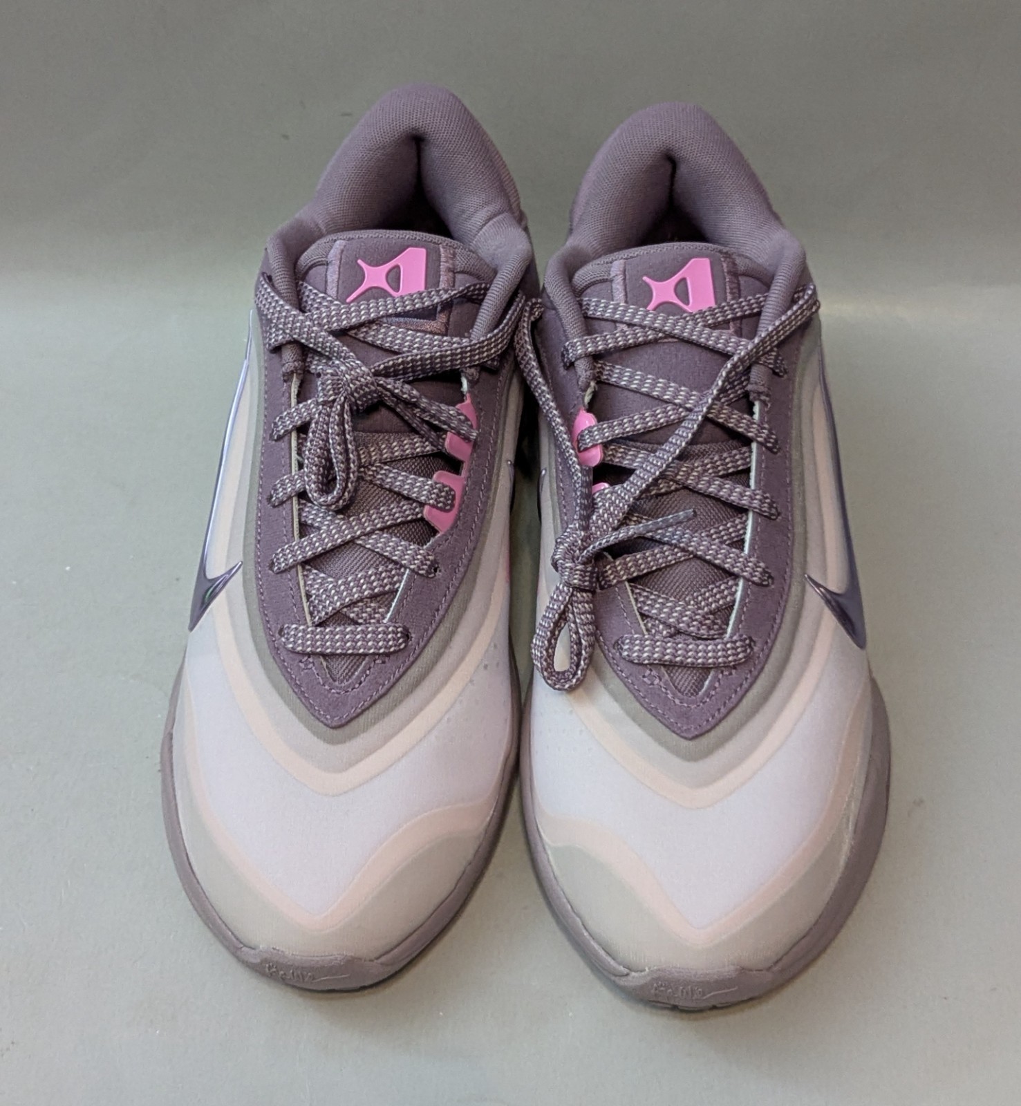 Nike A’One Dog Mom A’ja Basketball Shoes Womens 9.5 FZ8605-501 Violet Dust