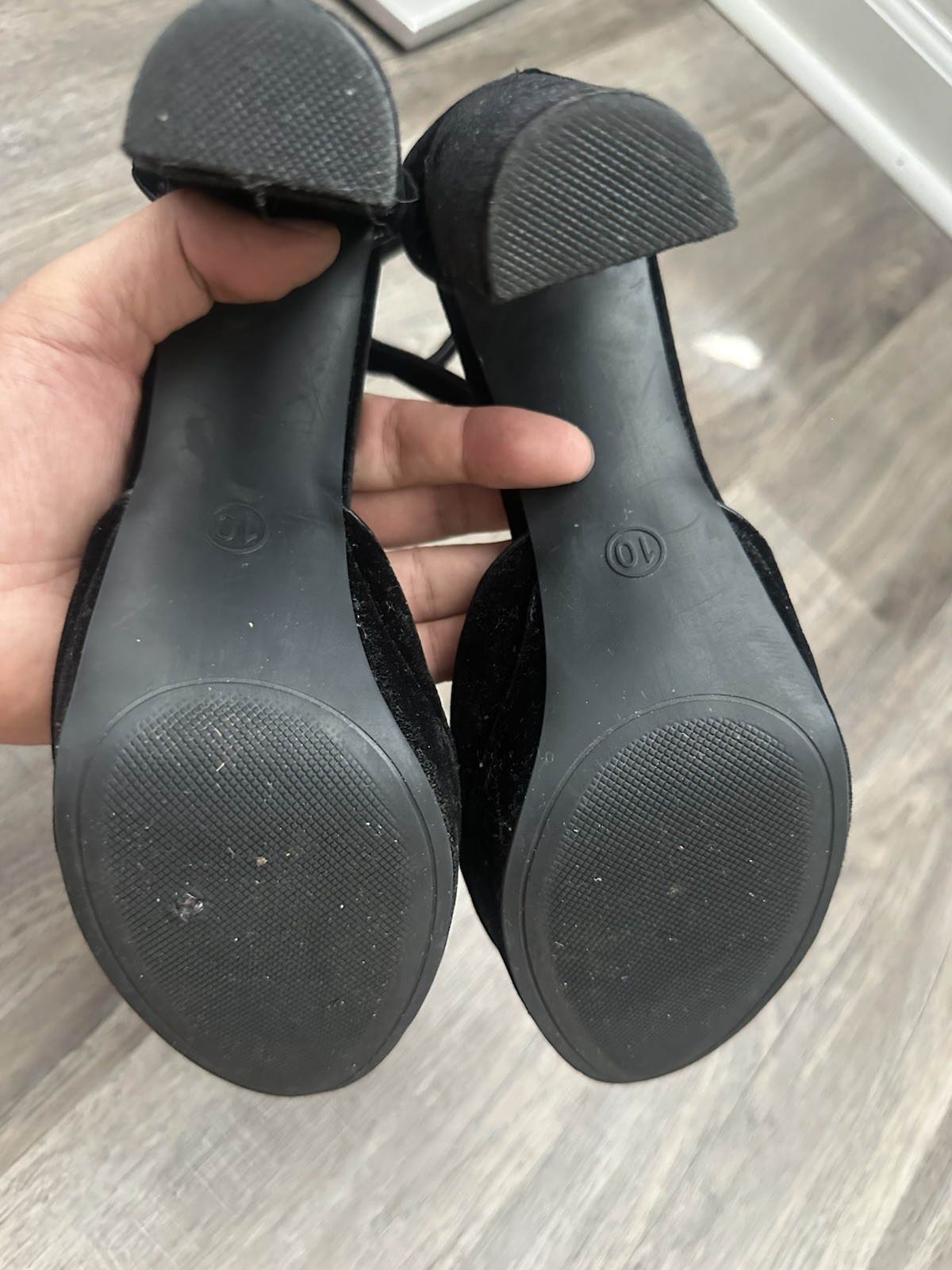 dv Women’s Black Suede Block Heel Ankle Strap Round Toe Pumps 10