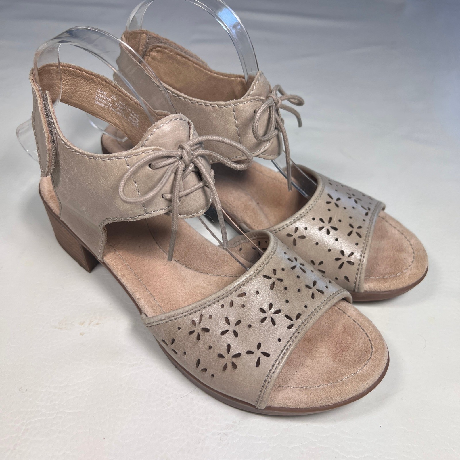 Dansko Sophie Sandals Women 39 Taupe Floral Laser Cut Block Heel Boho 2015 Laced