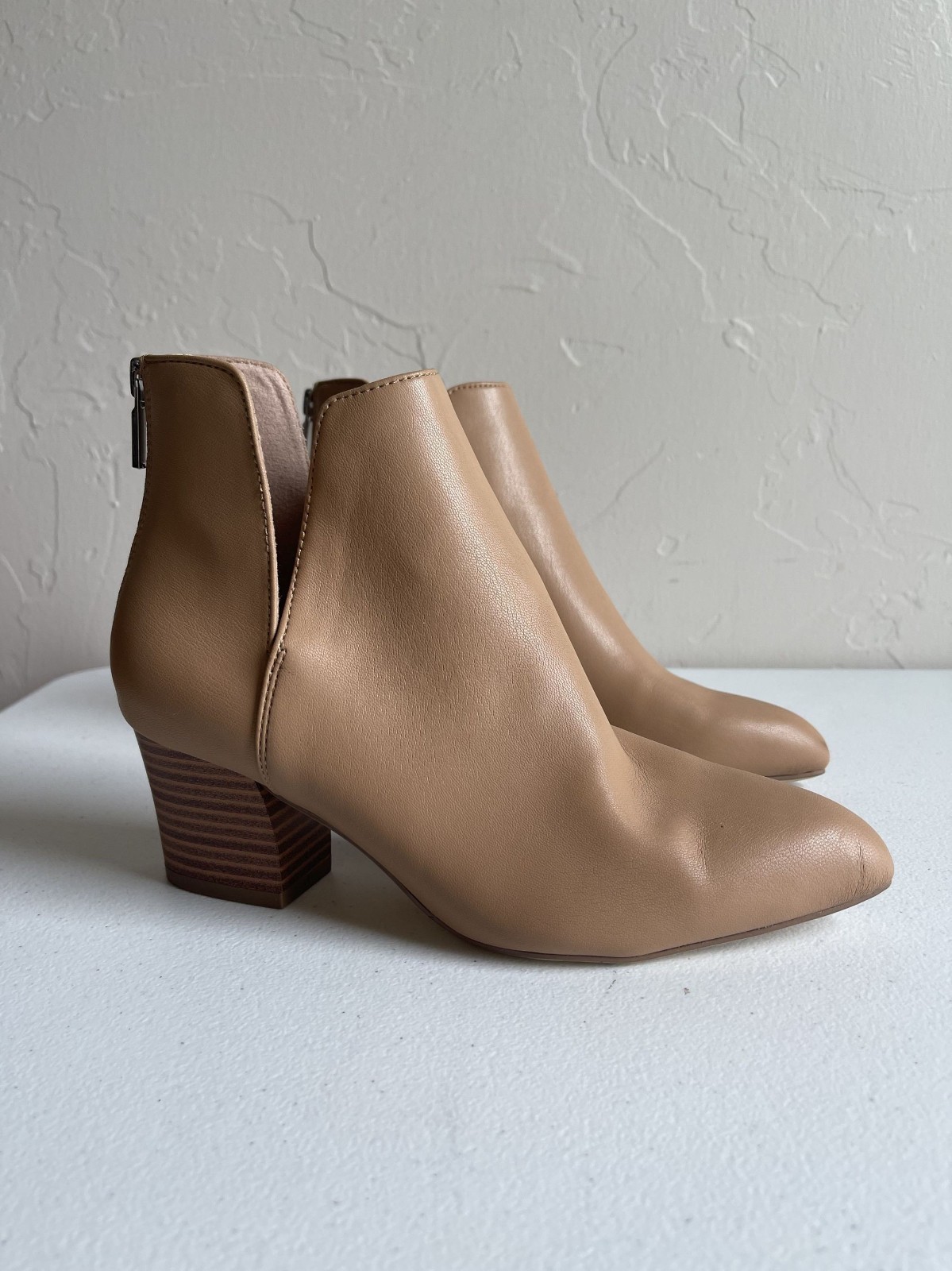 JUSTFAB Cove US 6.5 Tan Faux Leather Block Heel Pointed Toe Booties