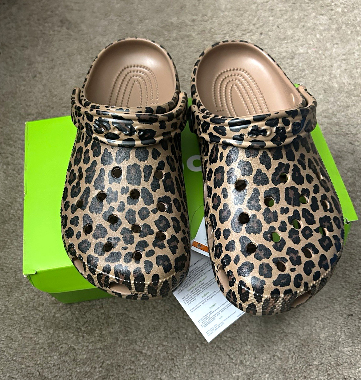 Crocs Classic Clog Leopard Animal Print Slip-On Sandals Women’s US 9