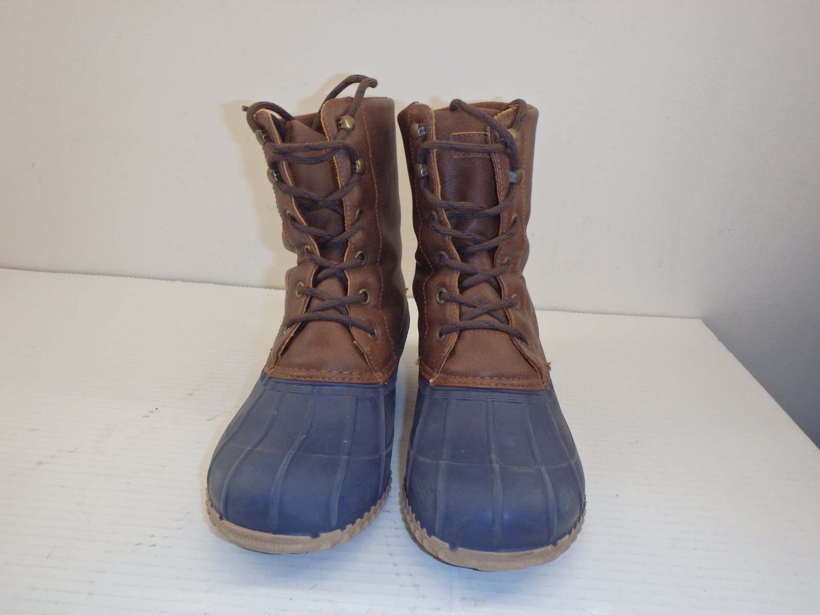 London Fog Womens Boots sz 7 Wonder Cold Weather Duck Waterproof # H677