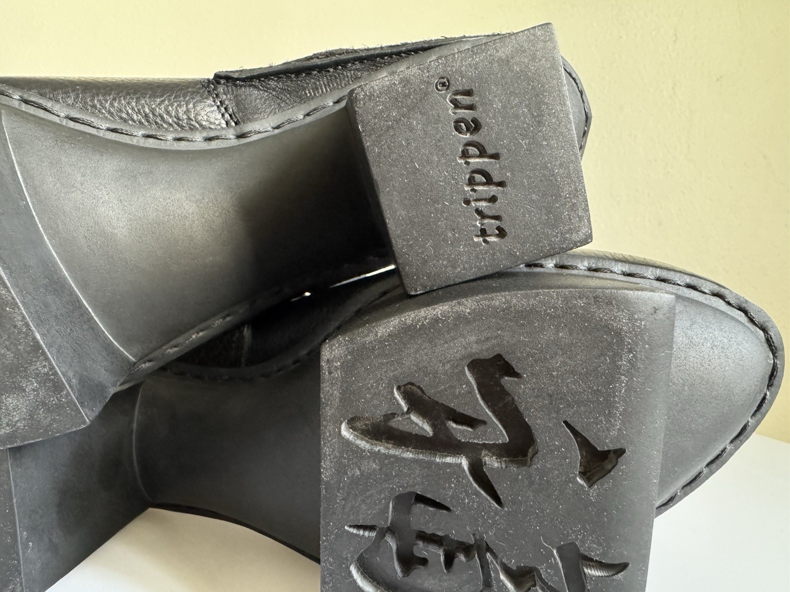 Trippen Happy Collection Split Platform Leather Ankle Boot with Cutout EU 41