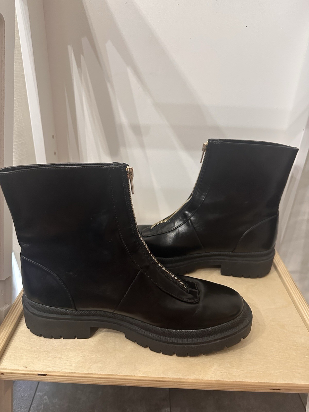 Abercrombie & Fitch Chelsea Boots Size 9.5