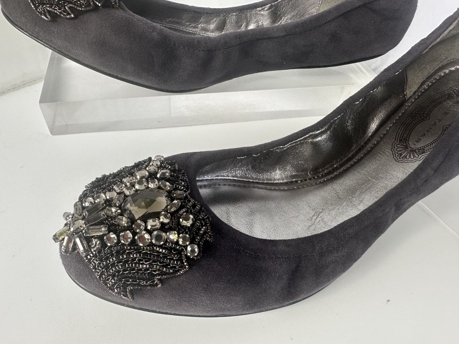 New Elie Tahari Women’s Shoes Size 37.5 Lucille Flat Jeweled Ballet Gray Suede