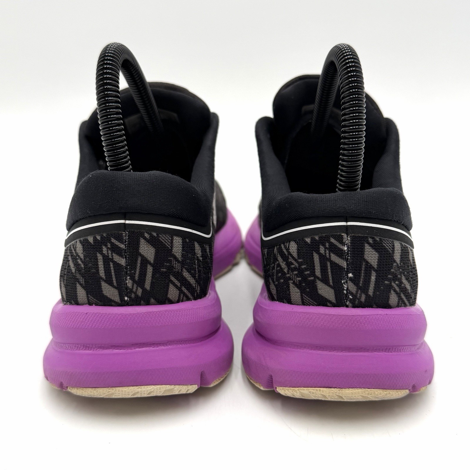 Brooks Launch 5 Womens Size 7 Running Shoes Sneakers 1202661B090 Black Purple
