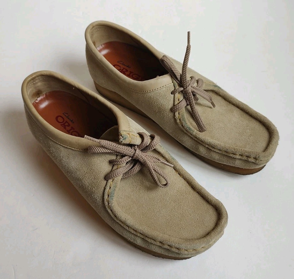 Clarks Wallabee Suede Chukka Ankle Boots Lace Up Crepe Soles Moccasins Beige 9