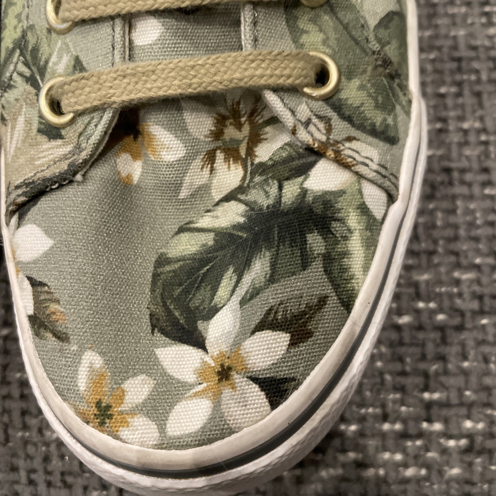KEDS Jump Kick Tropical Print Size 10 Canvas Sneakers Women’s Cream/Green Laceup