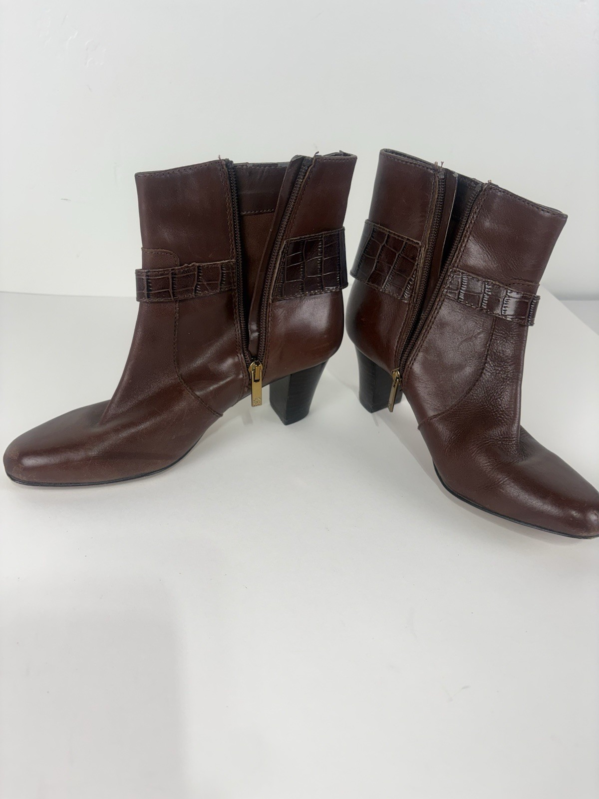 Anne Klein Gansee Brown Leather 2.5in Chunky Heel Boots Womens Size 6M