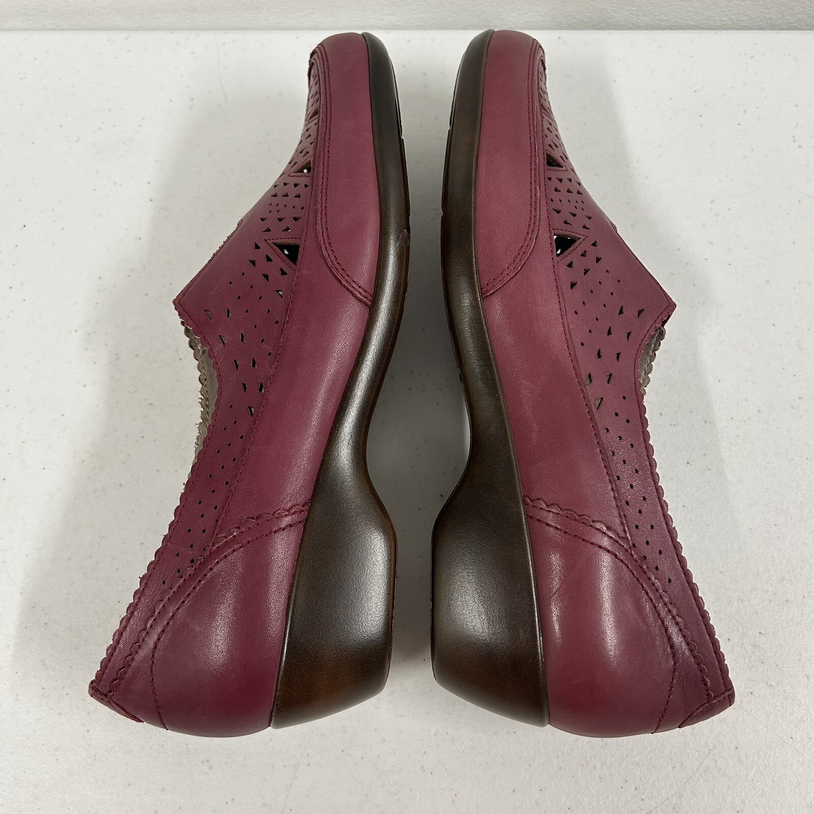 Easy Spirit Daisie Women’s Slip On Loafers Size 10N Purple NEW