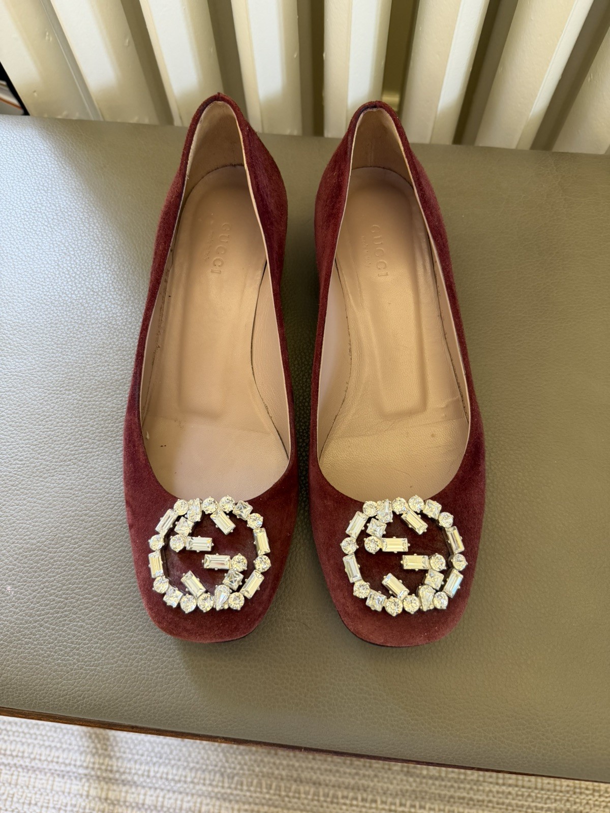 Gucci Women’s Burgundy Suede Flat Shoes Size 37