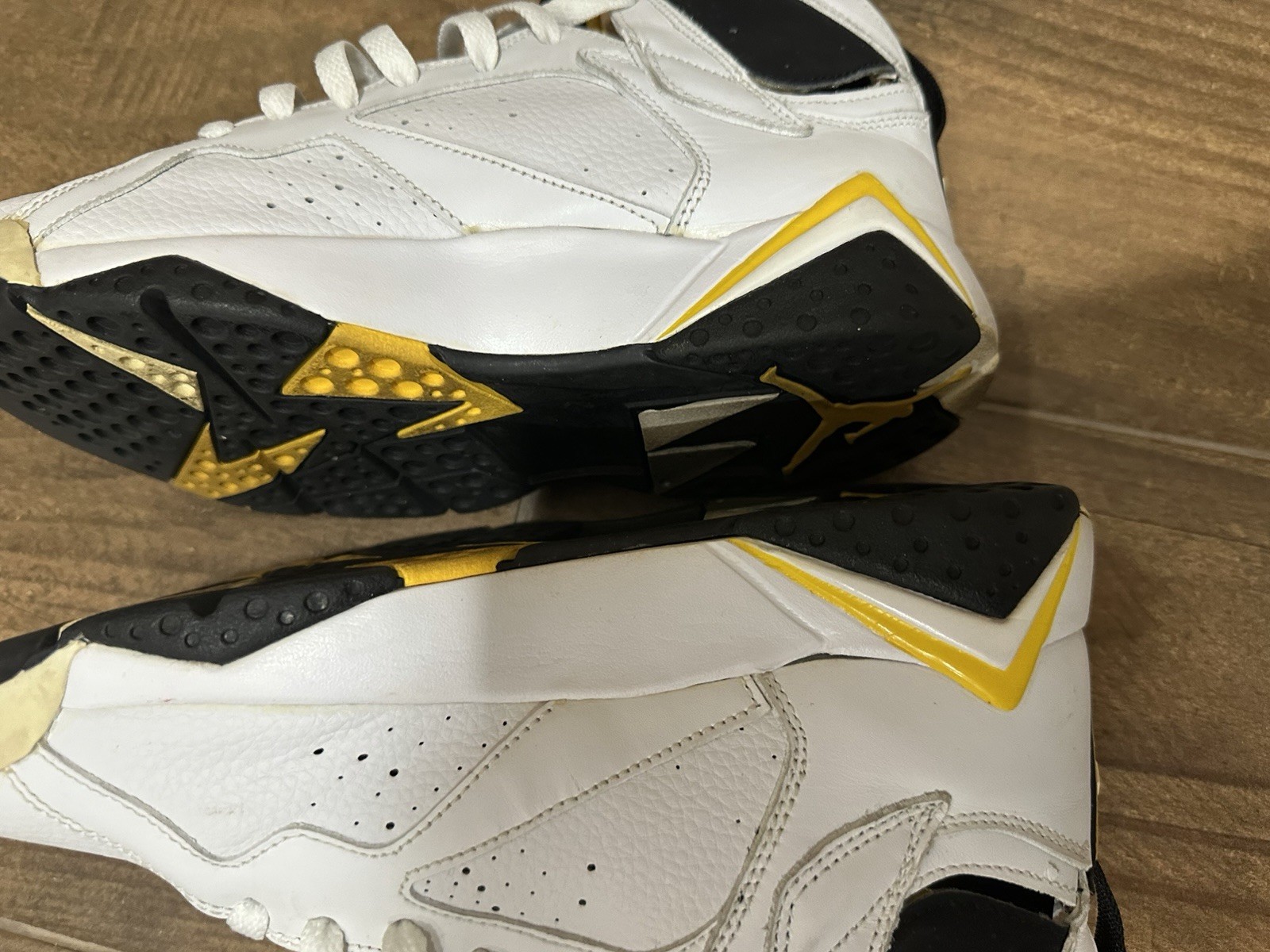 Jordan 7 Maize Size 7.5 (No Box Separation Please Read Description & See Photos)