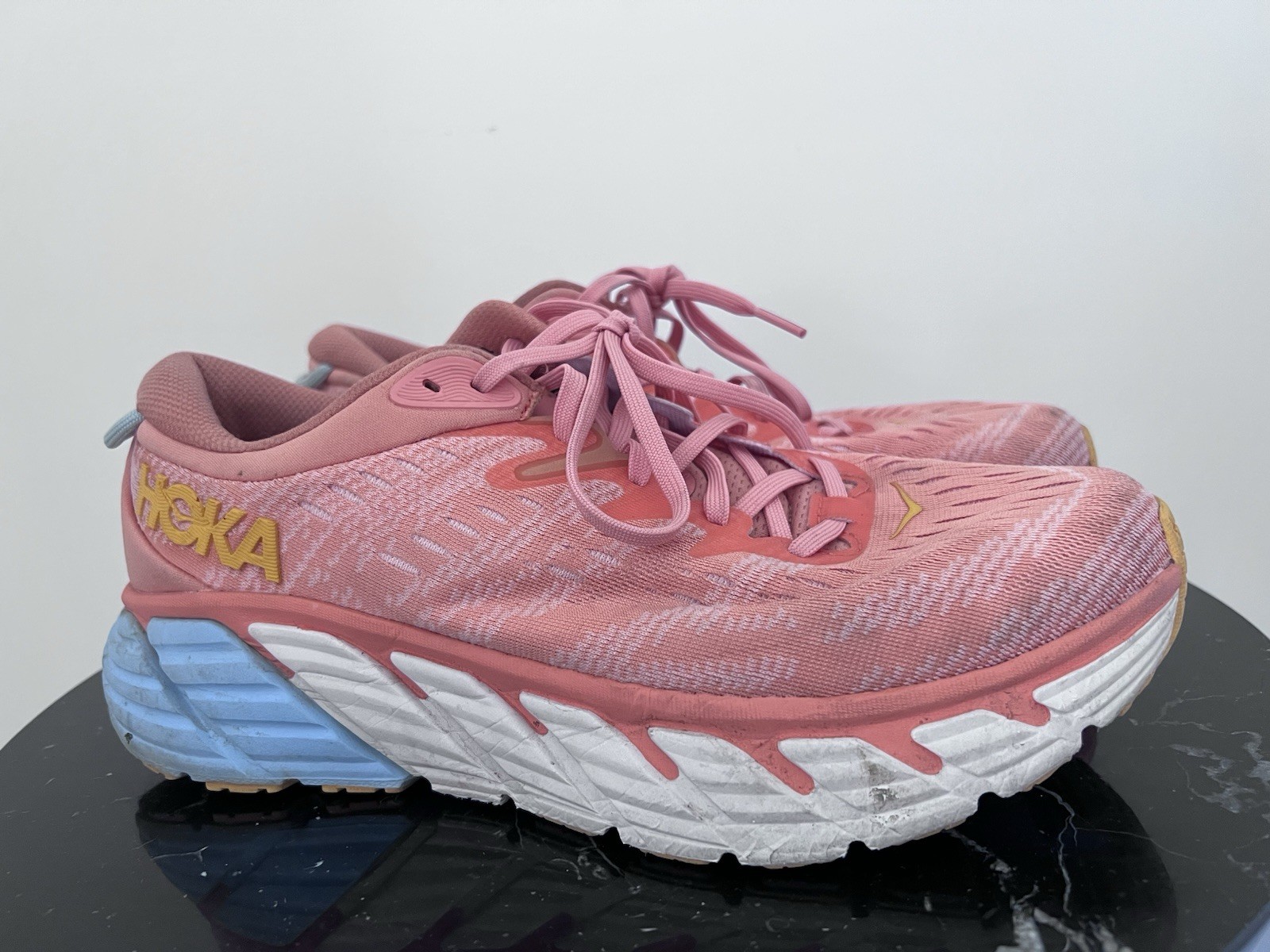 Hoka One One Gaviota 4 Women’s Sz 11 B Coral Peach Running Sneakers 1123199 SCPP