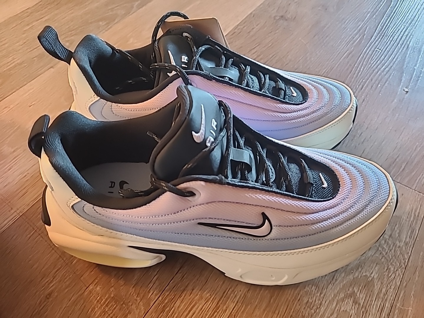W Nike Air Max Portal sneakers in white and pink Size 7.5 US Women