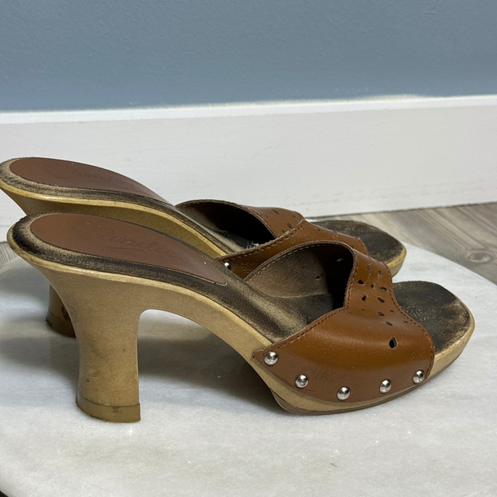 Vtg Candies Brown Leather Studded heels Platform Mules Square Toe 9 shoes y2k