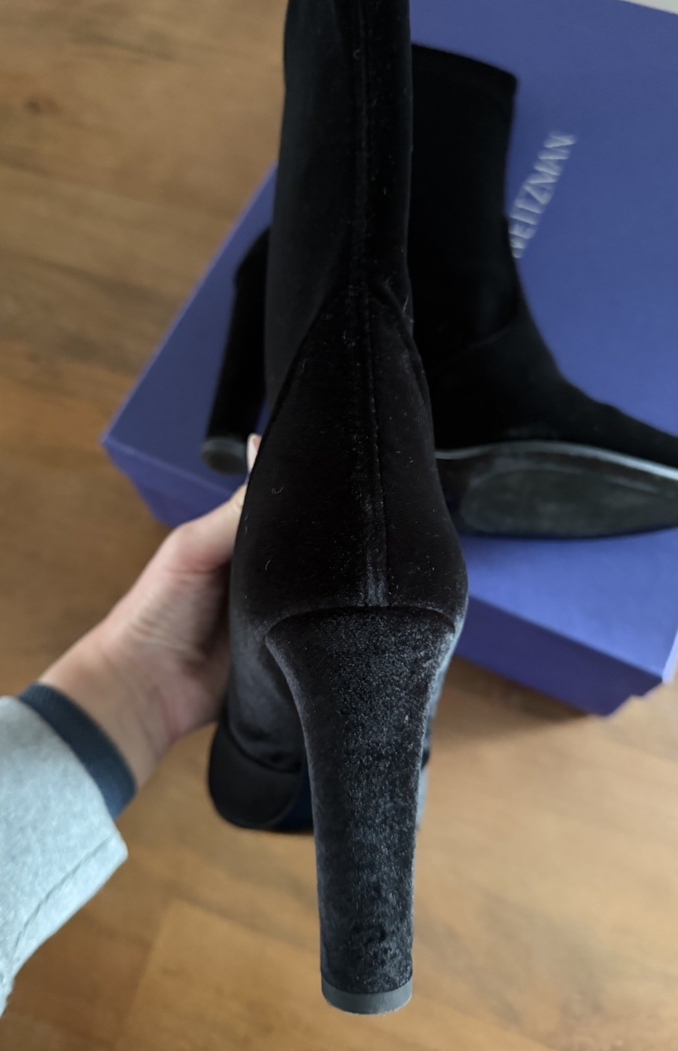 Stuart Weitzman Women’s Clinger Stretch Velvet Boots Sz 9.5