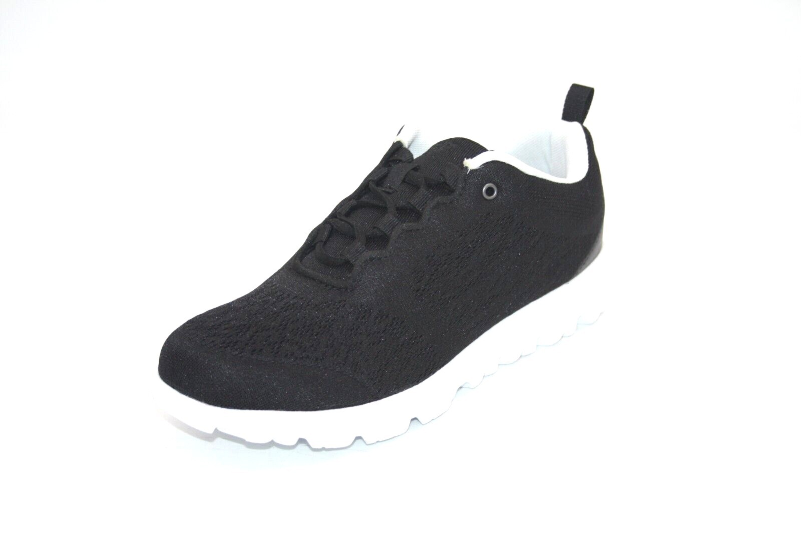 Propet TRAVELACTIV SNEAKER W5102B-BLACK WOMEN’S COMFORT SHOE