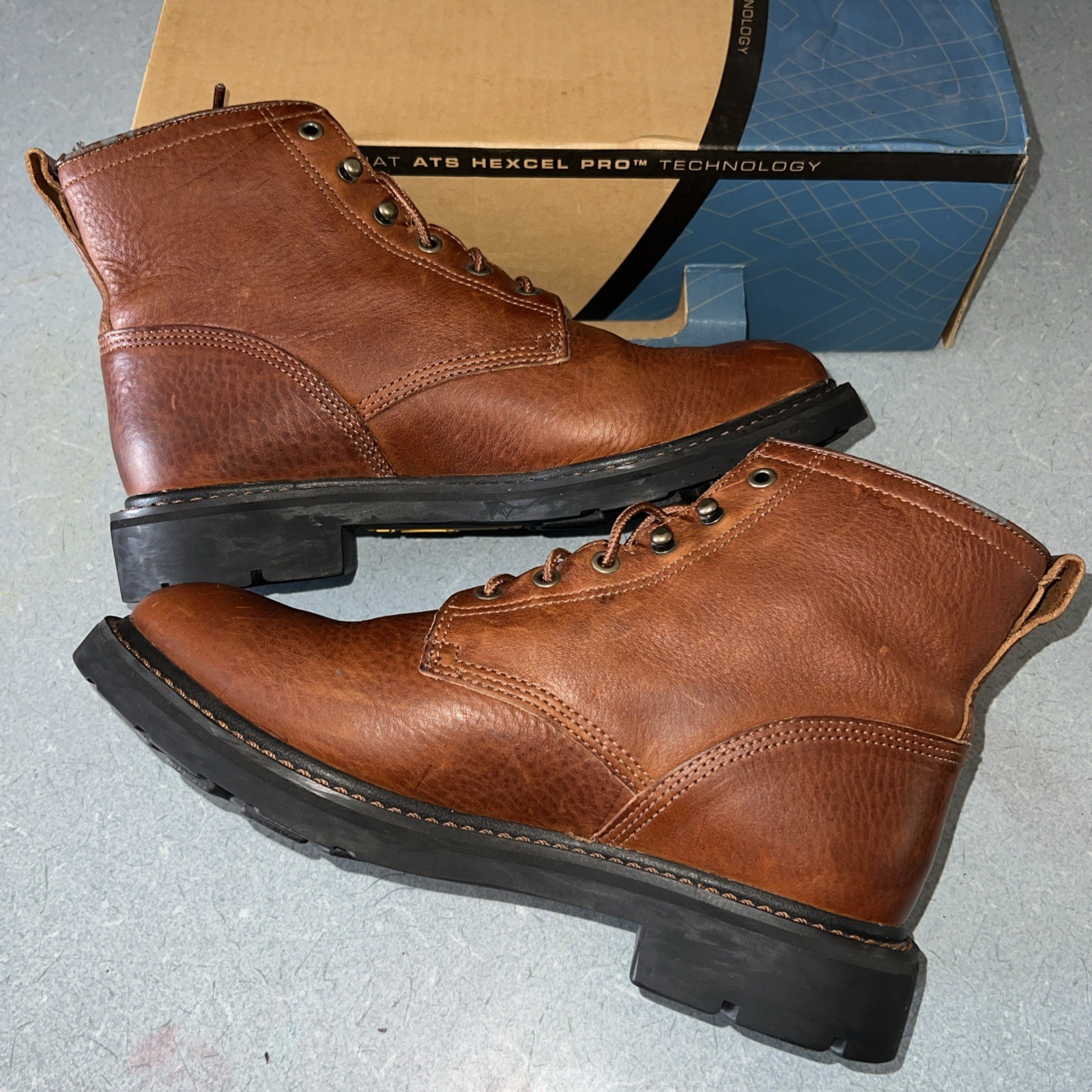 Pair ARIAT Heritage Style 59426 Women’s Leather Boots. New In Box.
