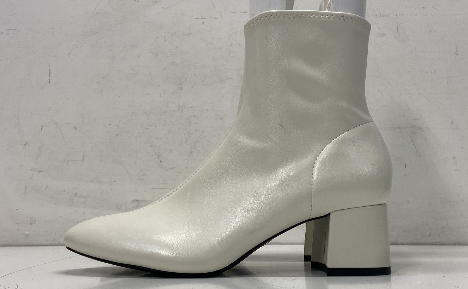 Zara Cream Off-White Block Heel Square Toe Ankle Boots Women’s Size 39