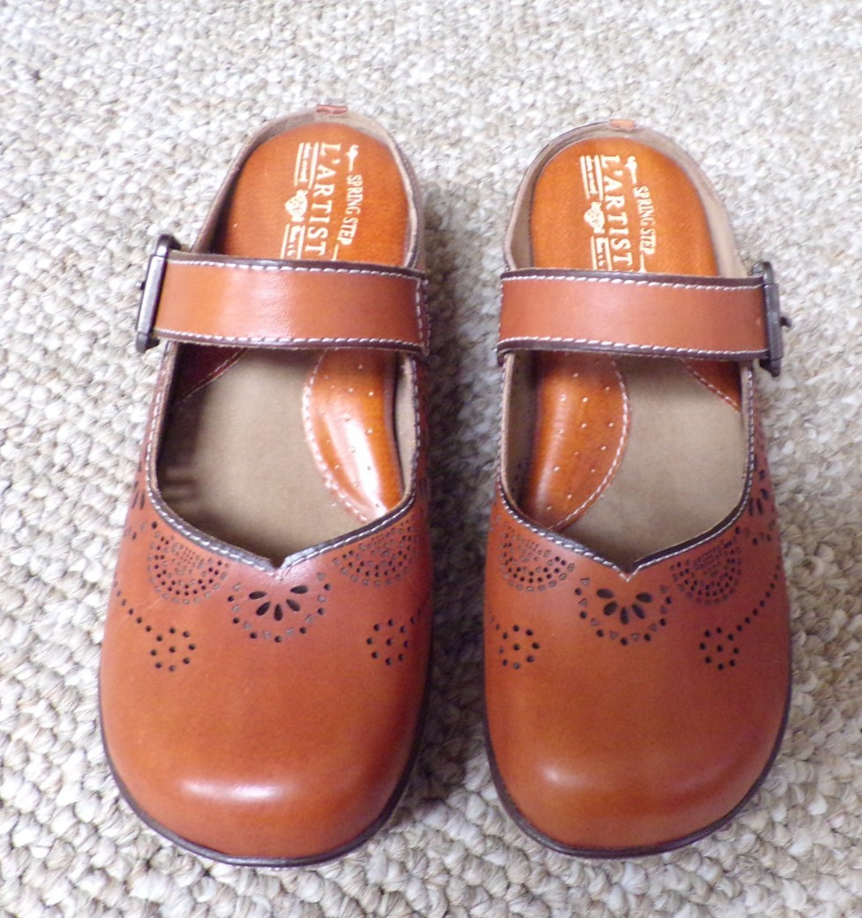 Spring Step L’Artiste Aneria Camel Clogs. Brown Leather. Size 37. US 6.5 – 7