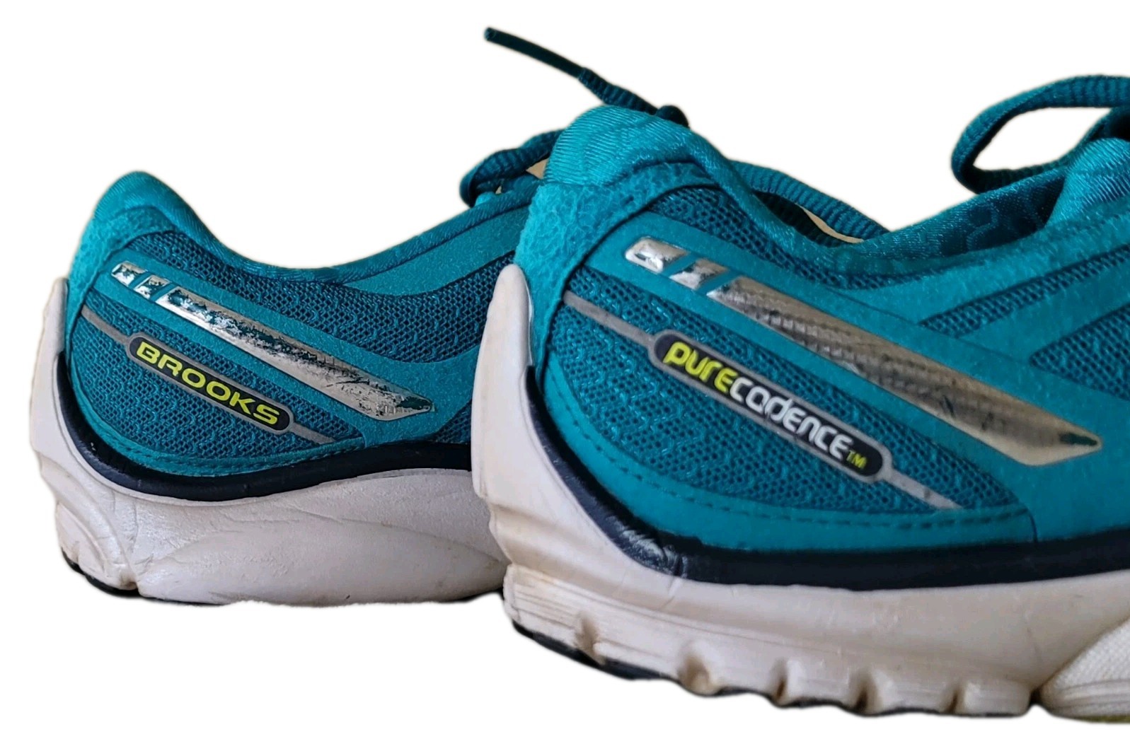 Brooks Pure Cadence 7 Teal and green Women’s Running sneakers. Size 7.5