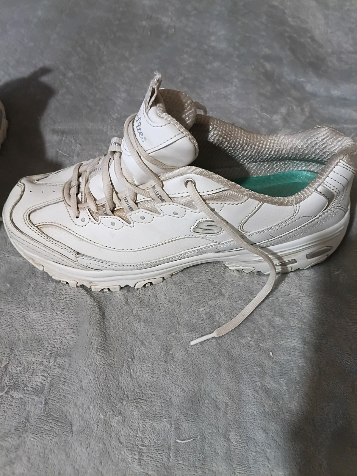 Skechers D’Lites Fresh Start White Sneakers Womens Size 11 Wide 11EW Chunky