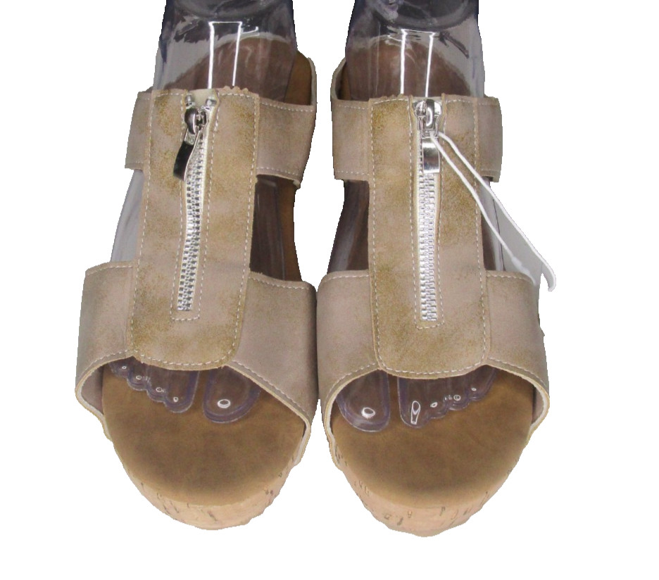 NEW~Ellie’s Boutique Taupe Wedge Cork Sandals Zipper Stud Accent Slip On SZ 40/9