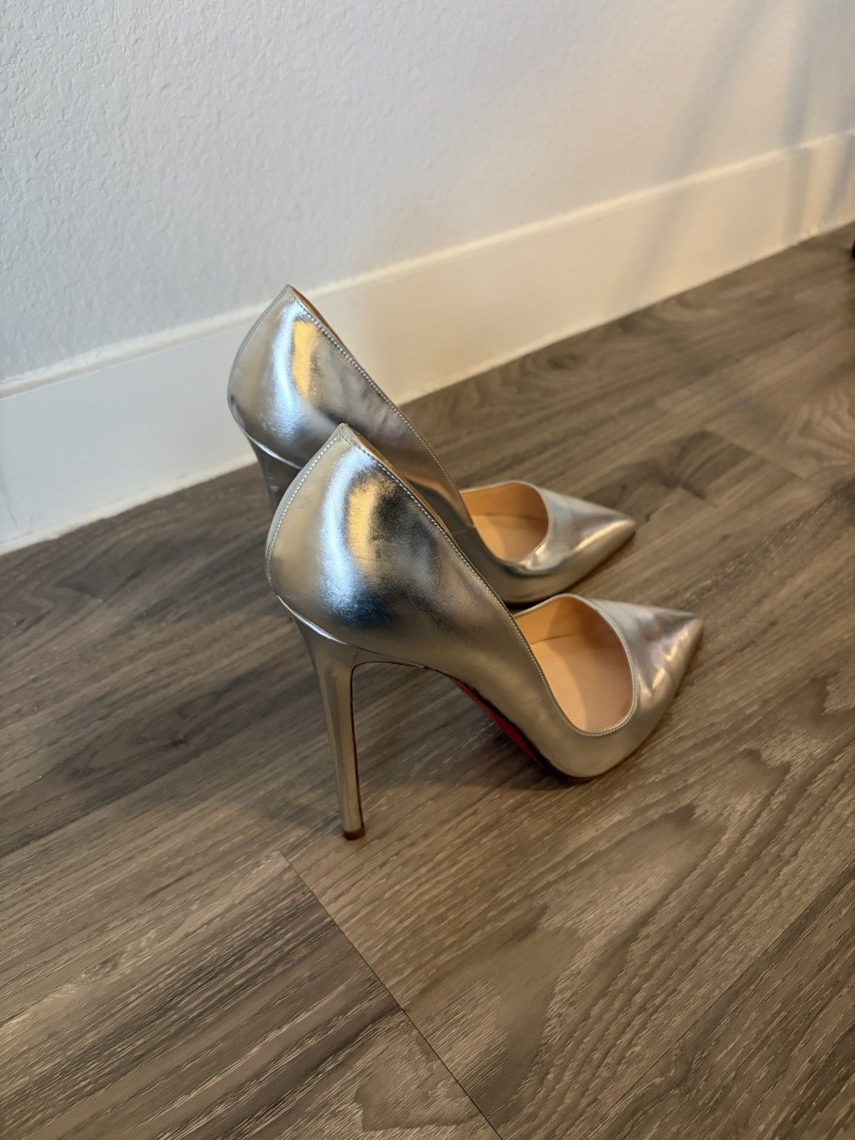 Christian Louboutin So Kate 120 Silver Metallic Leather Pumps EU 40.5