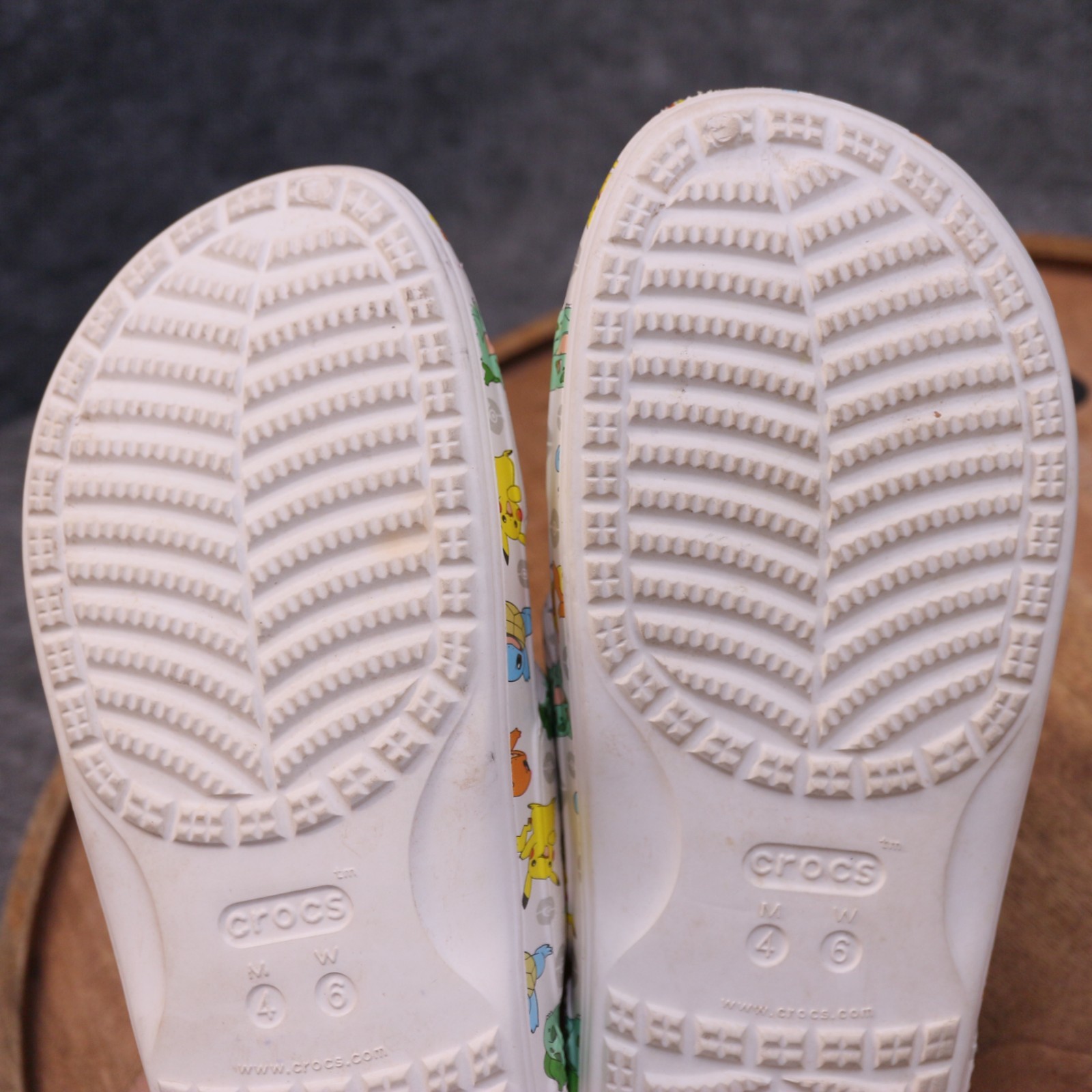 CROCS Classic Sandals x Pokemon Special Edition Womens Size 6 US Slides 207762