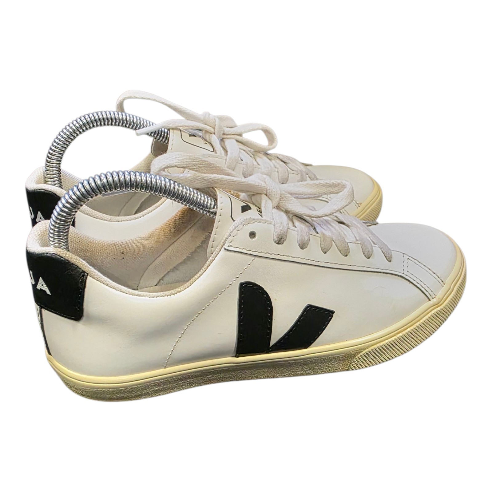 Veja Esplar Women’s Size 6 White Black Leather Sneakers Made in Brazil EUR 37