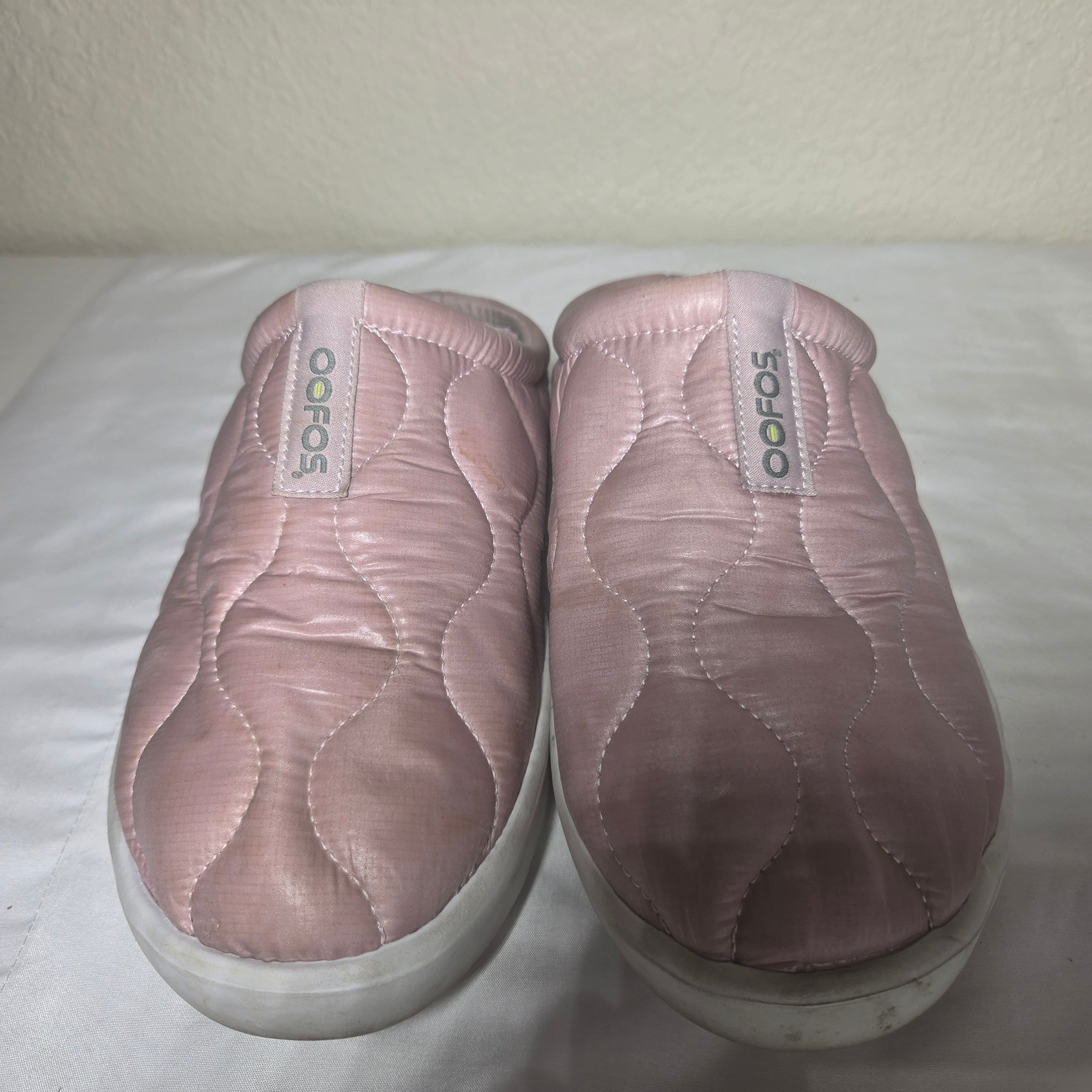 Oofos OOmg Eezee Quilted Mule Slippers Pink Womens Size 9 EU 40 Recovery Shoes
