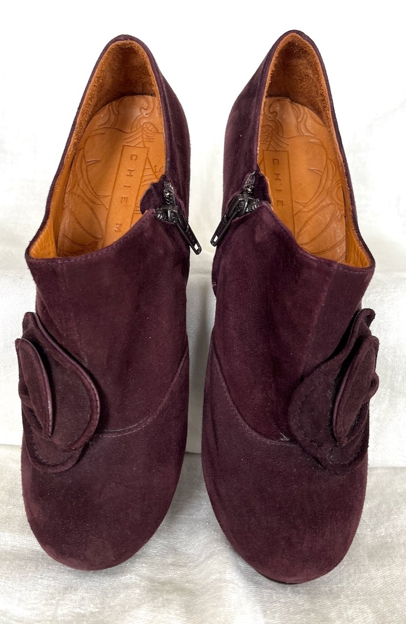 Chie Mihara Plum Purple Platform Bootie Shoe With Suede Flower Size 7
