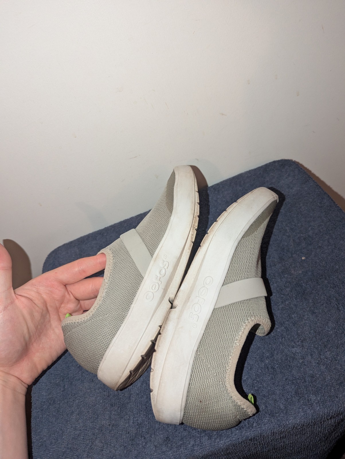 Oofos OOmg eeZee Recovery Low Slip On Shoes Womens Size 8 Gray Comfort