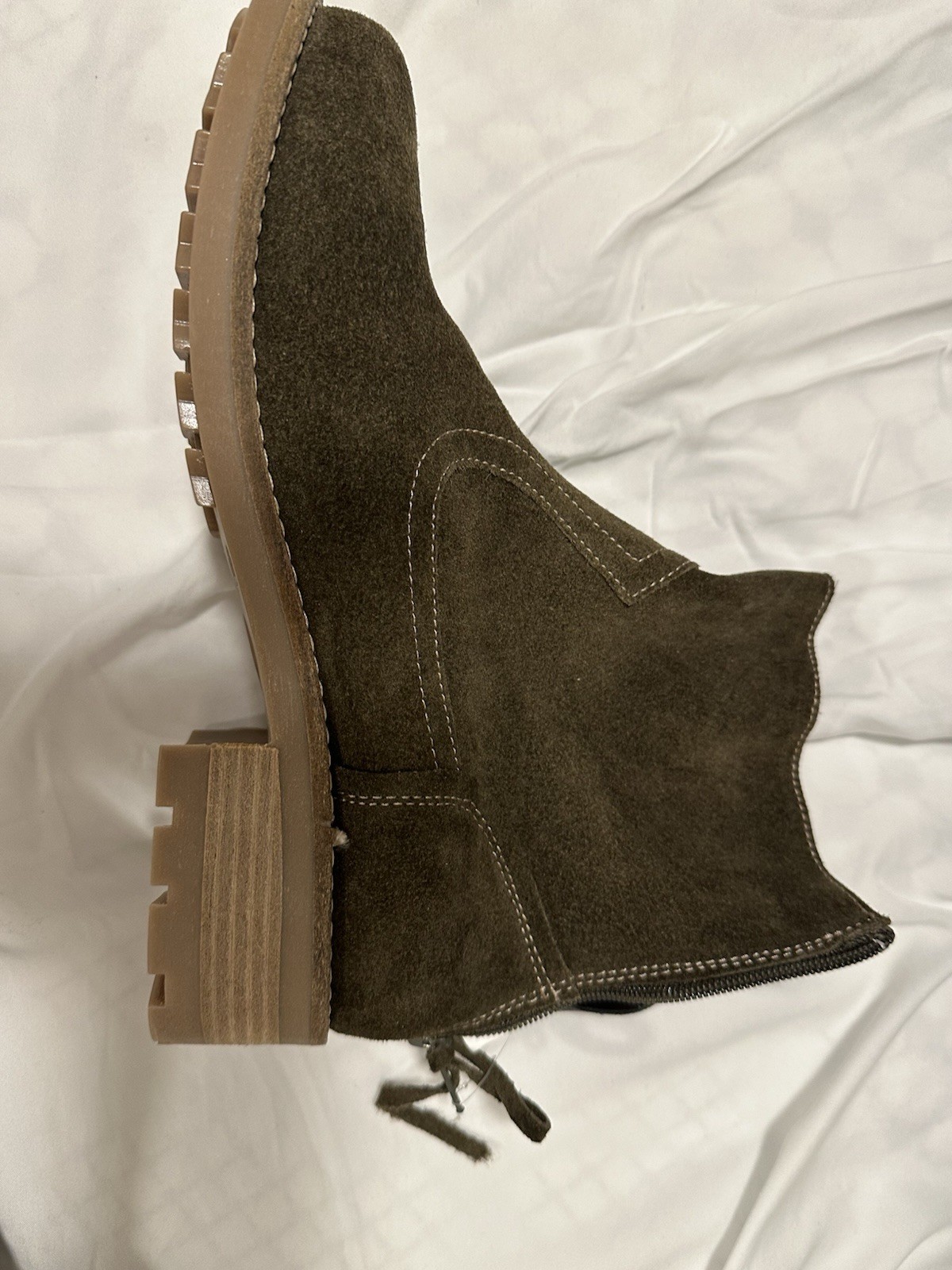 Cruza Mila Women’s Brown Suede Lace-Up Ankle Booties Round Toe US 9 EU 40