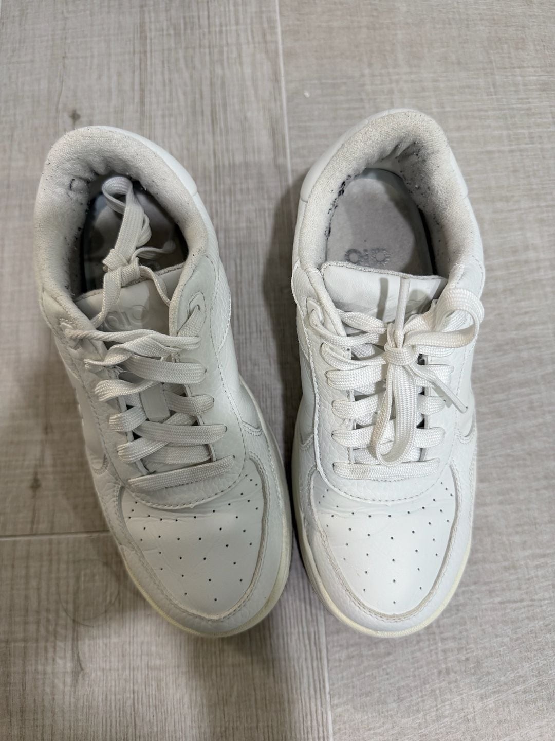 Alo X 01 Classic White Leather Sneakers w/ Gum bottom