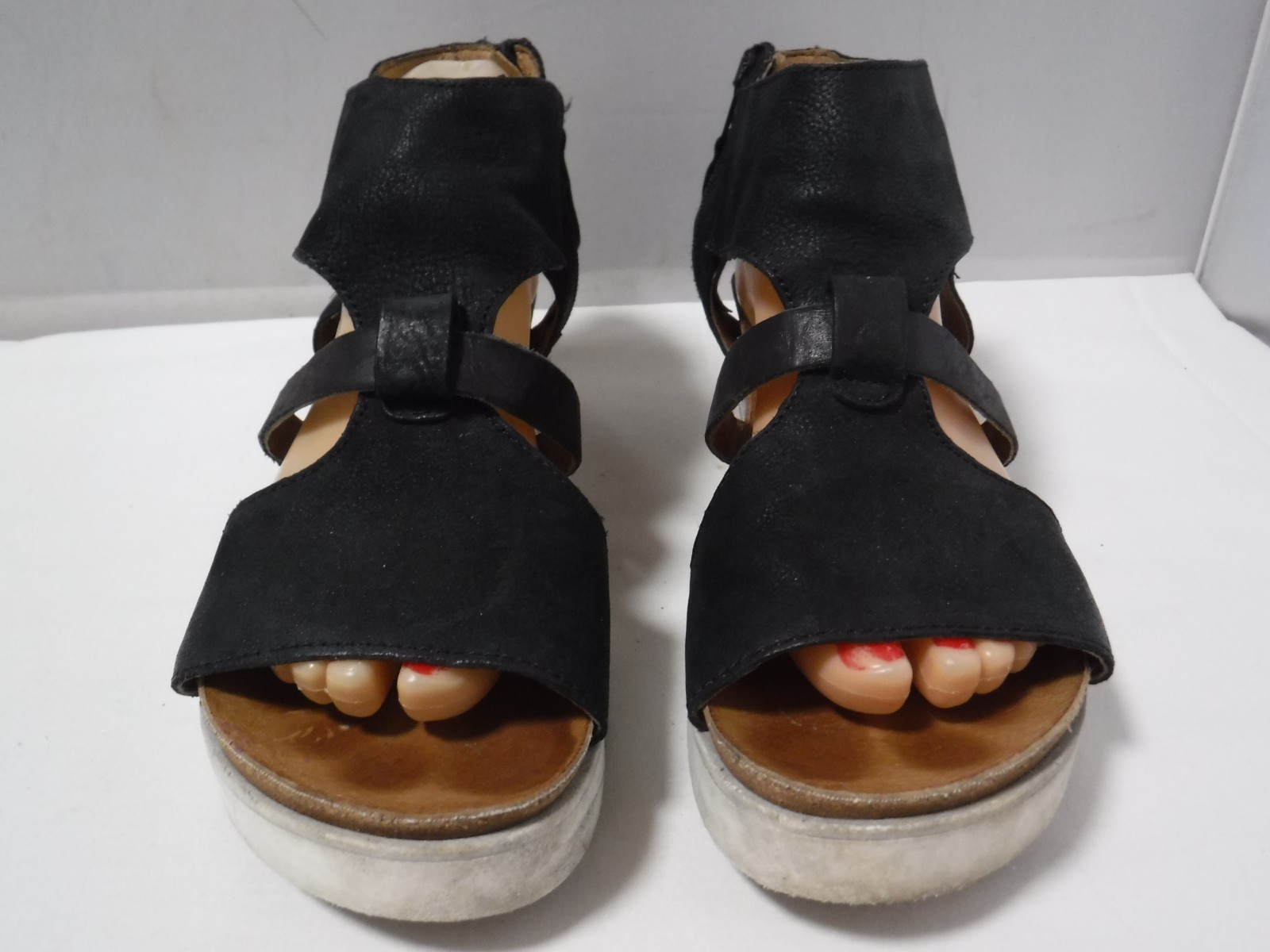 PF2 Women’s MIZ MOOZ Samantha Black Strappy Platform Chunky Sandals Sz 39 US 8