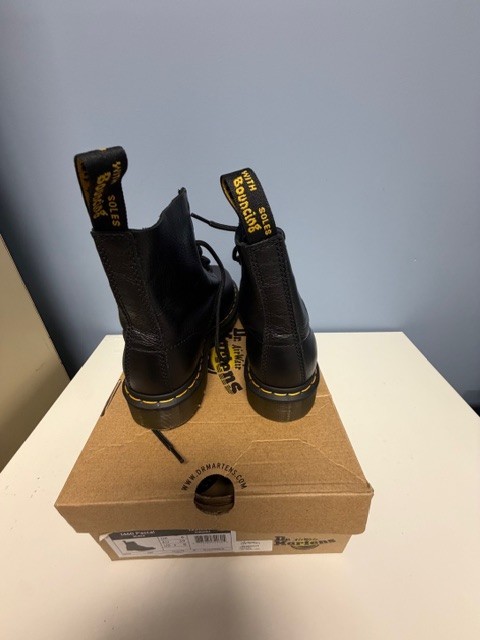 Dr Martens Air Wair Boots 1460 Pascal Virginia Women’s 8m Black
