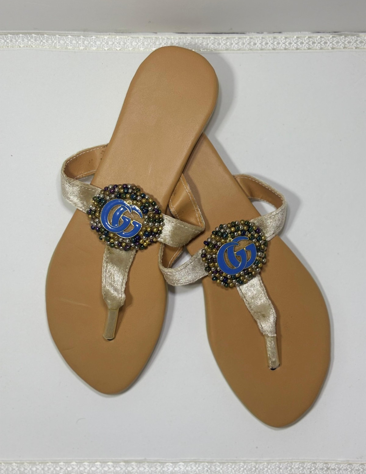 HANDMADE Women’s Gold Slip-On Thong Sandals Logo Beaded Accents Rubber 9