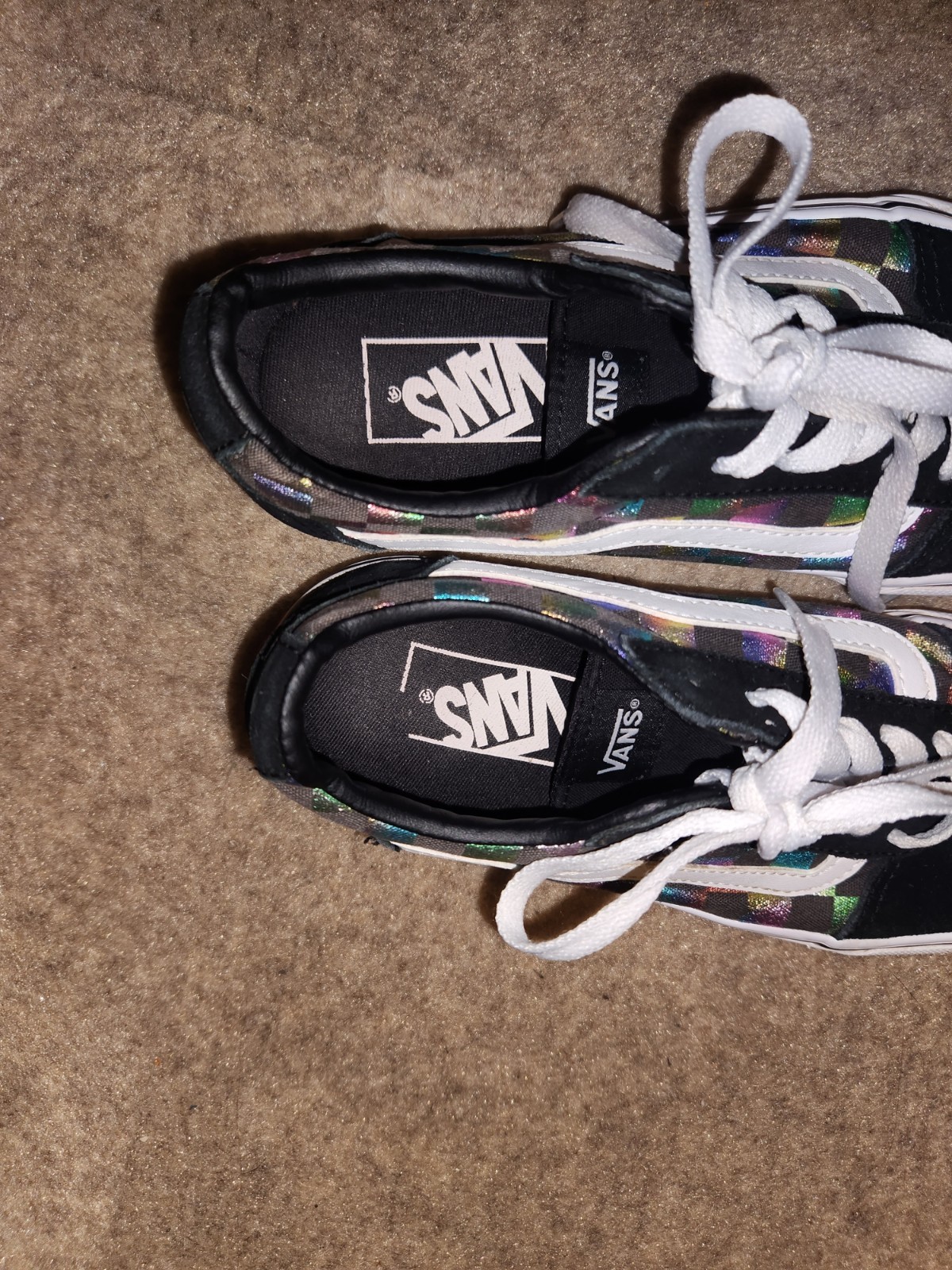 Vans Ward Iridescent Rainbow Metallic Low Top Lace Up Skate Sneakers | W6.5
