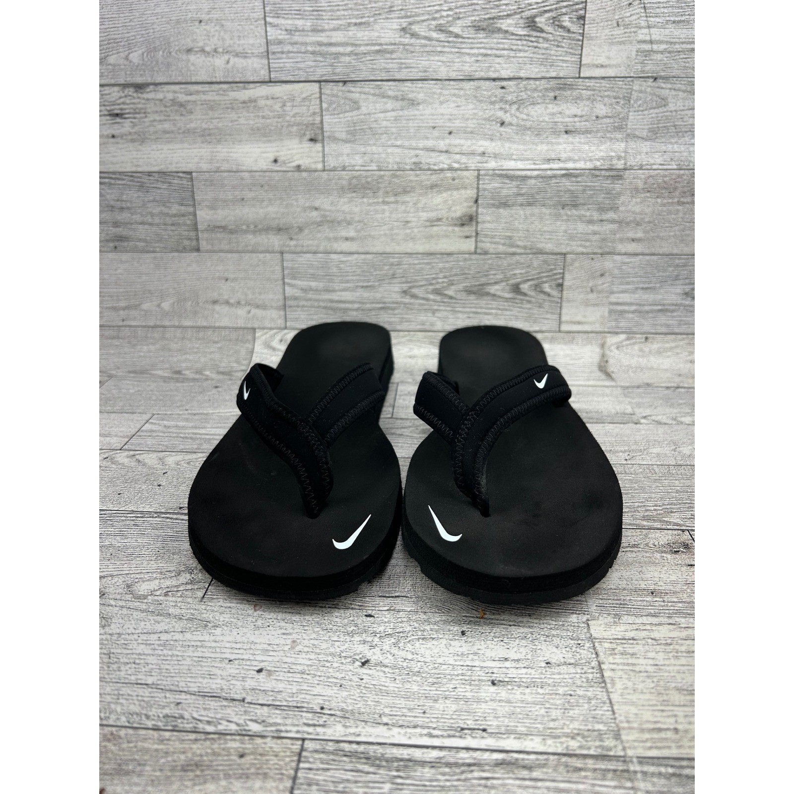 Nike On Deck Womens Flip Flops Black White 314870-011 Size 7 Sandals Thong Shoes