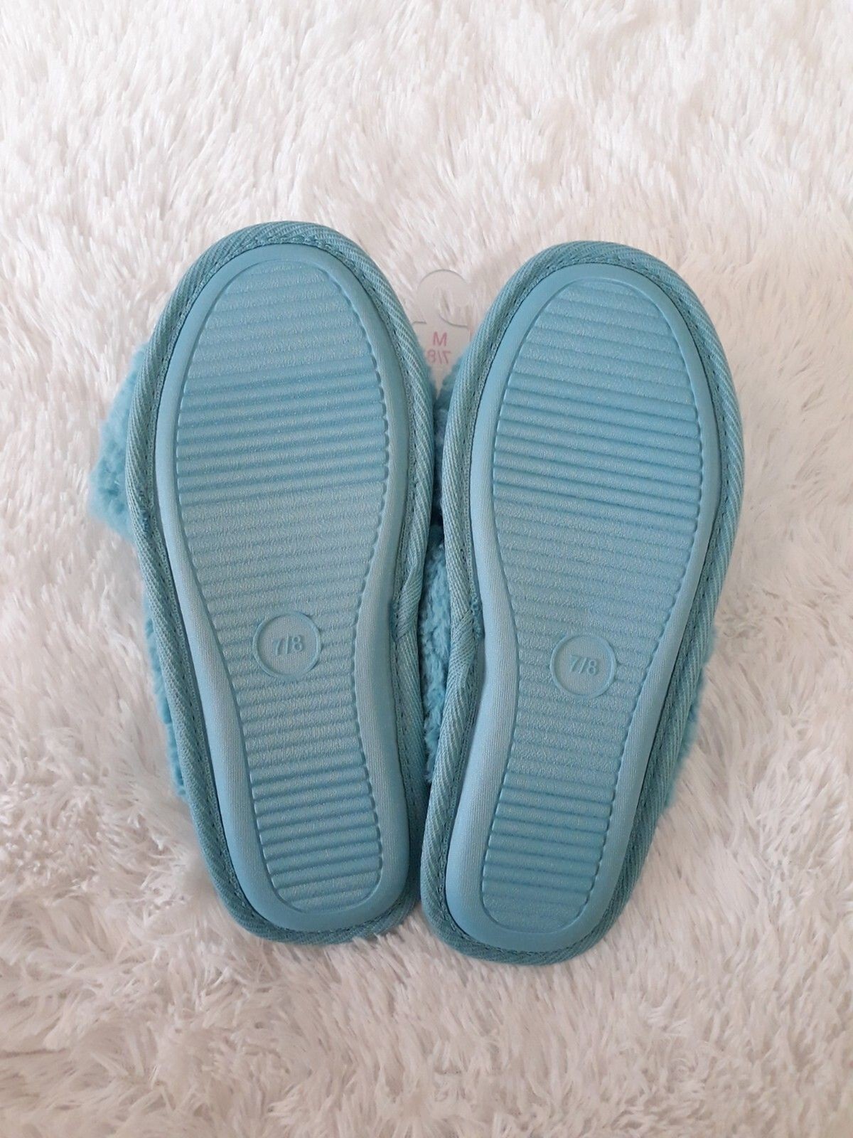 STARS ABOVE Women’s Fuzzy Cross Front Slide Slippers (Size M / 7-8) – NEW!!!