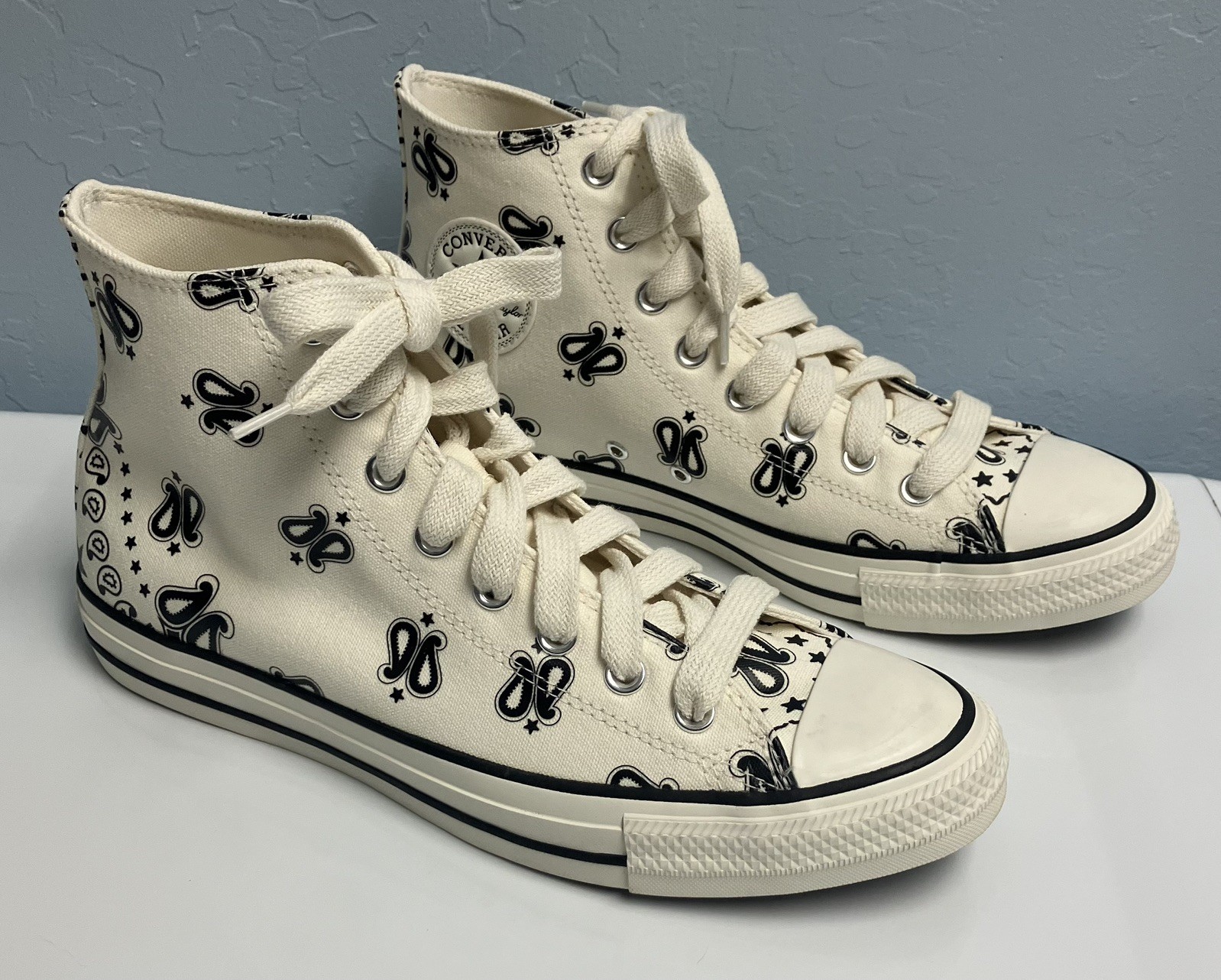 Converse All Star Black and White Customized High Tops Men’s 9 Chunky Laces New!