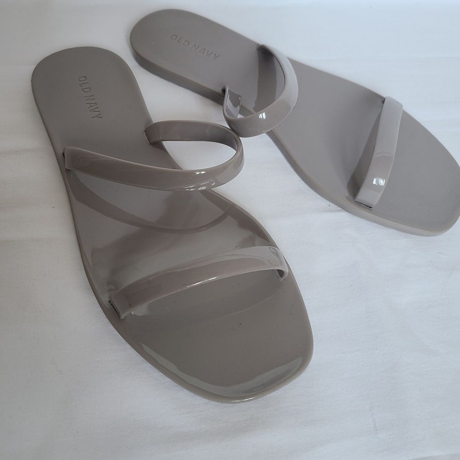 Old Navy Women’s Gray Sandals Size 7 NWOT